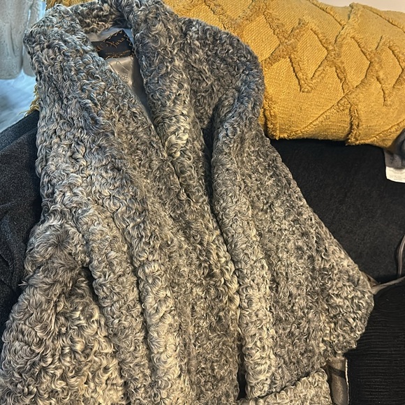 To big - Picture 2 of 6